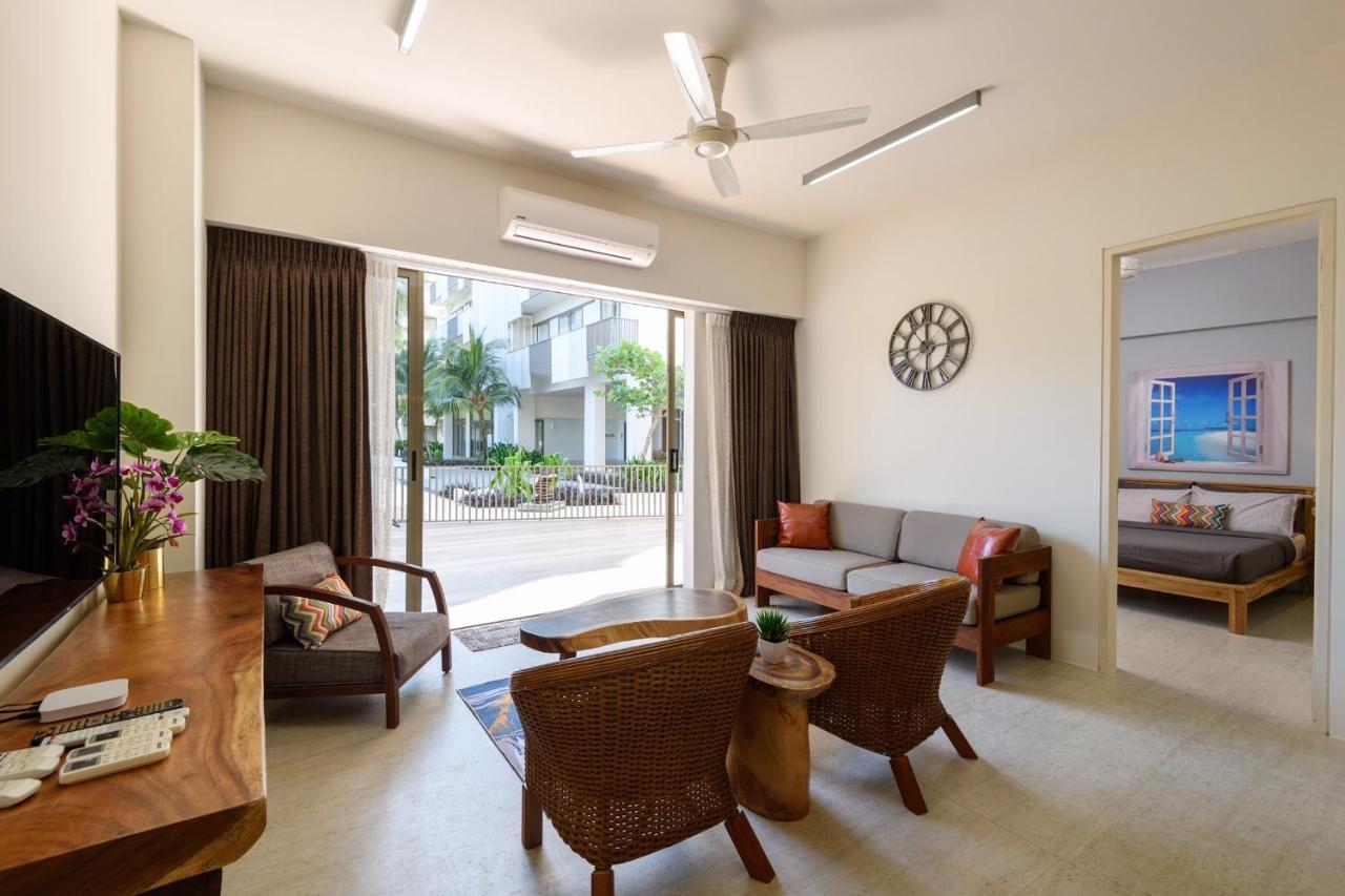 By The Sea Beach Front Apartment Batu Feringgi Exteriör bild