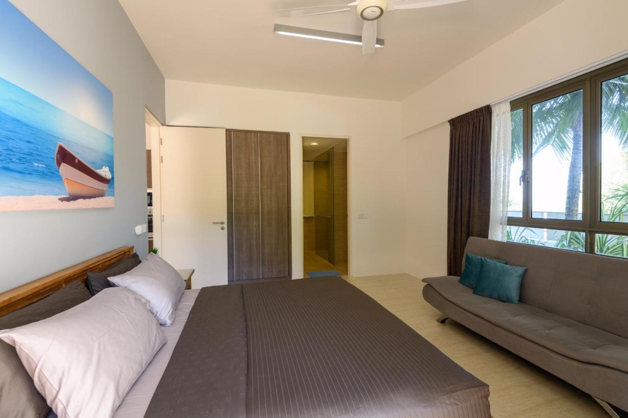 By The Sea Beach Front Apartment Batu Feringgi Exteriör bild