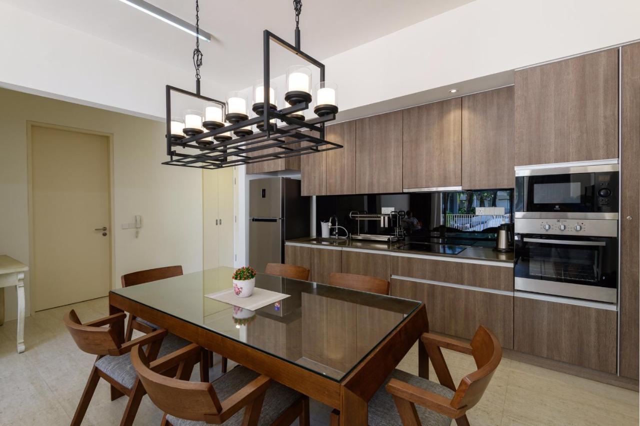 By The Sea Beach Front Apartment Batu Feringgi Exteriör bild