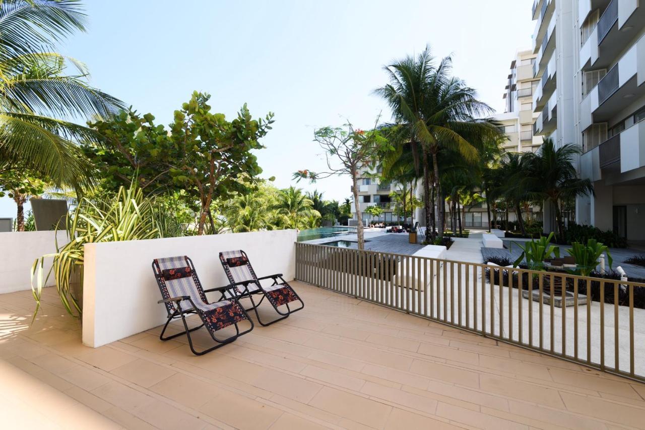 By The Sea Beach Front Apartment Batu Feringgi Exteriör bild