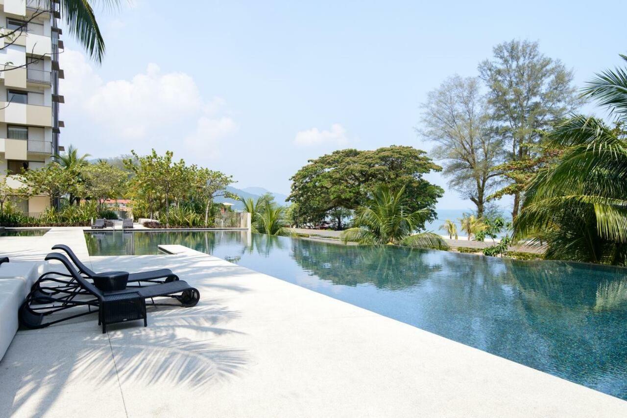 By The Sea Beach Front Apartment Batu Feringgi Exteriör bild