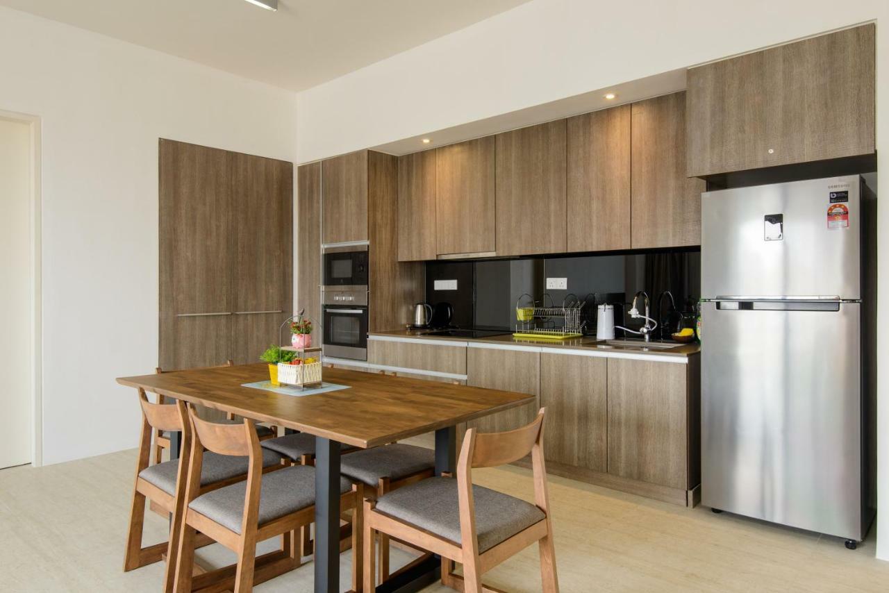 By The Sea Beach Front Apartment Batu Feringgi Exteriör bild