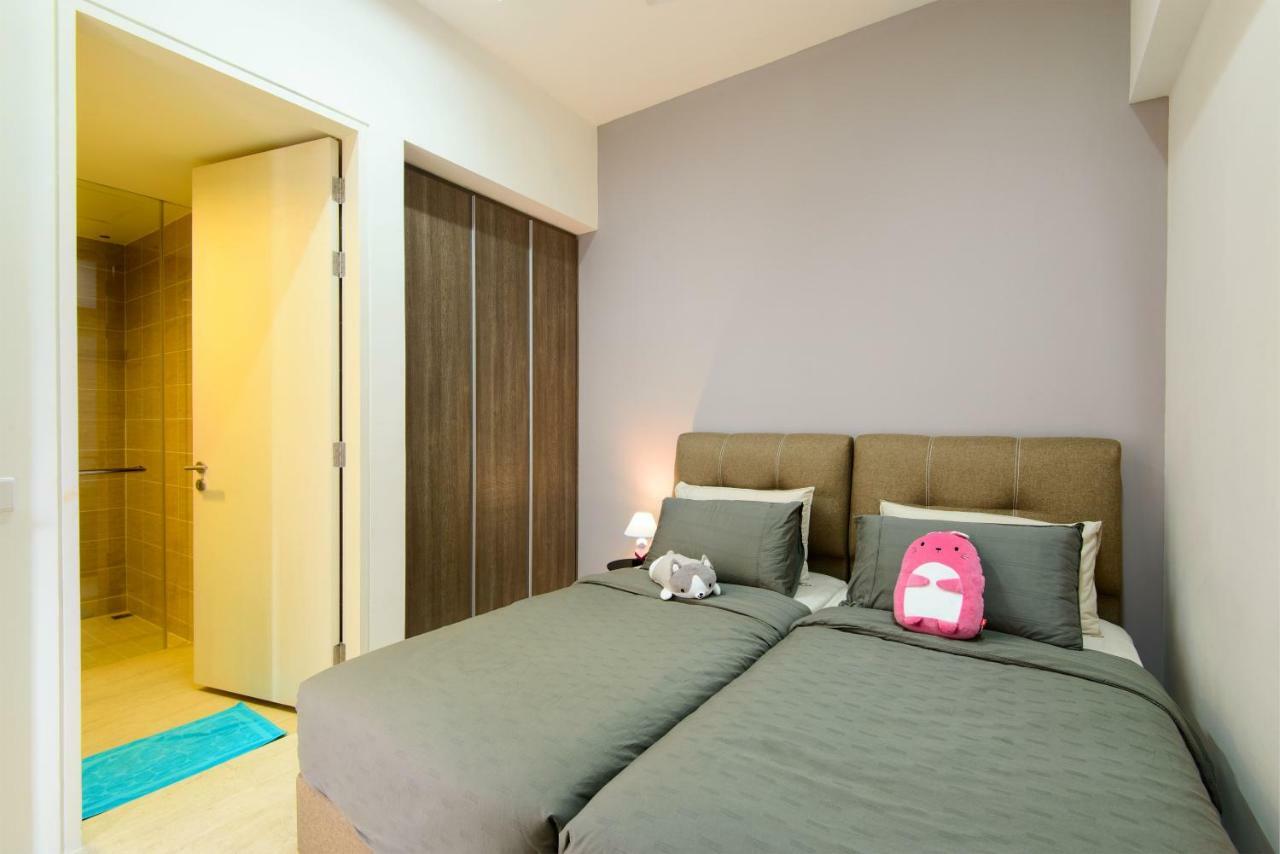 By The Sea Beach Front Apartment Batu Feringgi Exteriör bild