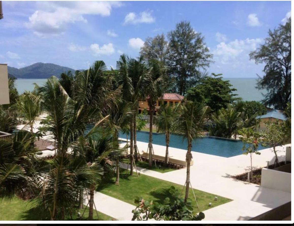 By The Sea Beach Front Apartment Batu Feringgi Exteriör bild