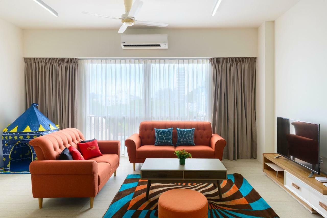 By The Sea Beach Front Apartment Batu Feringgi Exteriör bild