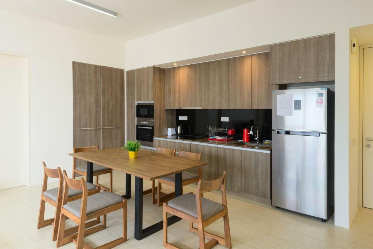 By The Sea Beach Front Apartment Batu Feringgi Exteriör bild