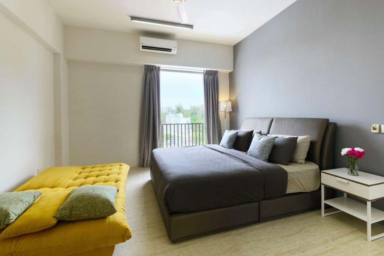 By The Sea Beach Front Apartment Batu Feringgi Exteriör bild